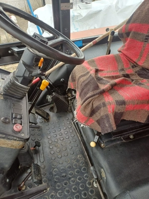 Tractor BELARUS 82 Mtz - imagine 3