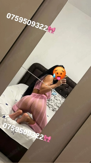 NEW NEW Sexy Brunette