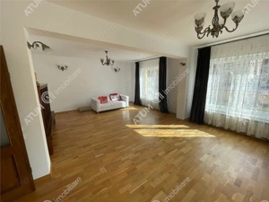 Casa cu 8 camere si 800 mp curte in zona Calea Poplacii Sibiu