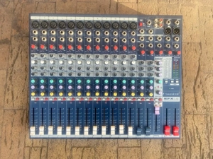 Soundcraft EFX12 mixer audio