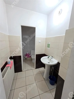 Spatiu comercial 75 mp de inchiriat in zona Vasile Aaron din Sibiu - imagine 8