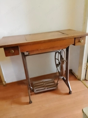 Mașina de cusut cu pedala