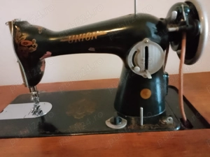 Mașina de cusut cu pedala - imagine 3