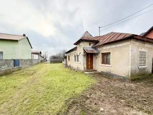 Casă bătrânească cu teren generos - VACARESTI