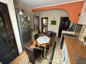 Apartament 2 camere, etaj 1 - Cugir - imagine 4