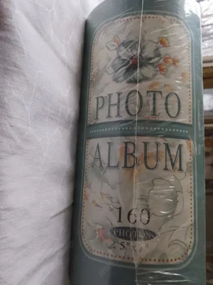 Set 2 Albume Foto în Cutie Cadou   Format 13 18 cm (160 poze)