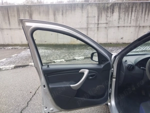 Dacia Sandero 1.6 MPI Laureate - imagine 7