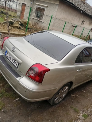 Toyota Avensis D4D Berlina - imagine 8