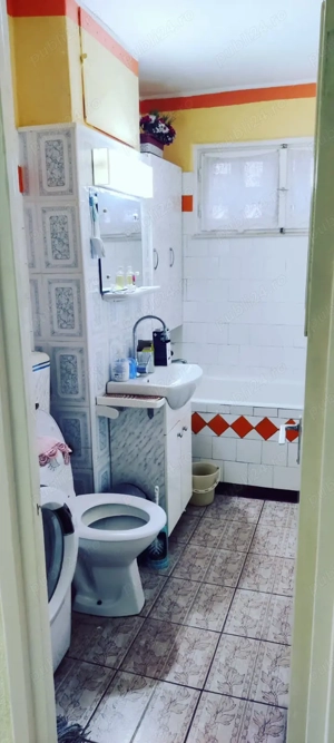 Persoana fizica inchiriez apartament 3 camere mobilat si utilat decomandat parter langa Complex Nord - imagine 4