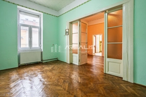 Apartament 2 camere ultracentral, cu loc de parcare