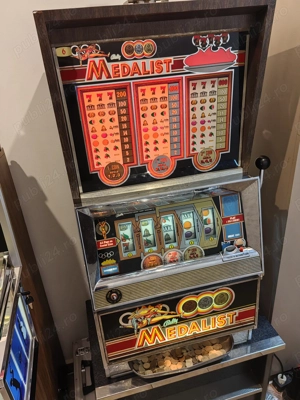 Vând slot machine Bally Medalist.  - imagine 3