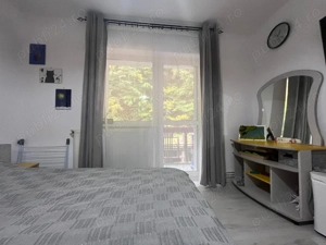 Vand apartament 3 camere spațios în Slănic Moldova la poala muntelui - imagine 3