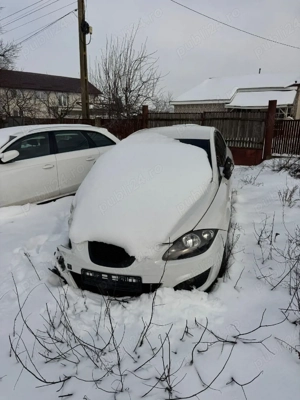 Dezmembrez auto - imagine 3