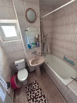 Apartament 3 camere 2 bai decomandat - imagine 9