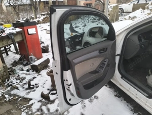 Dezmembrez auto - imagine 2