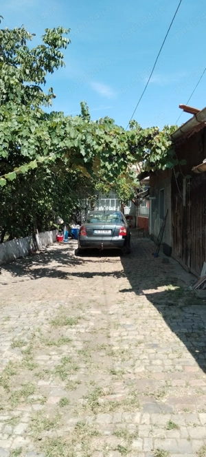 Casă bătrânească de vânzare  - imagine 6