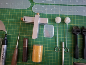 Set unelete pielarie + Cal de cusut foarte mare si versatil - imagine 5