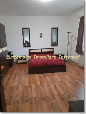 Apartament 3 camere de inchiriat zona Anda
