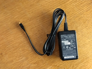 Invarcator SONY AC-LS5 Original NOU Nefolosit