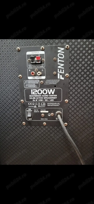 Vând doua boxe cu bluetooth 