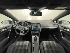 Volkswagen Golf - imagine 8