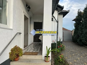 Casa Renovata 4 camere cu Teren intravilan 1650 mp CENTRU Ultracentral Alba Mall