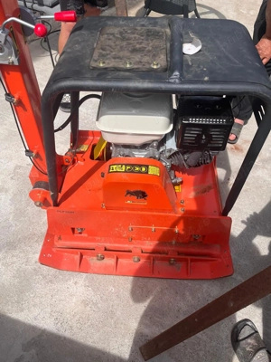 Închiriere scule electrice profesionale - compactor, talpa, generatoare