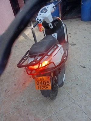 Scuter de vânzare  - imagine 3