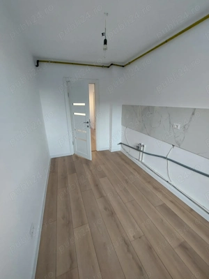 Apartament 4 camere de vânzare zona Favorit  - imagine 3