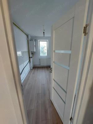 Apartament 4 camere de vânzare zona Favorit  - imagine 7