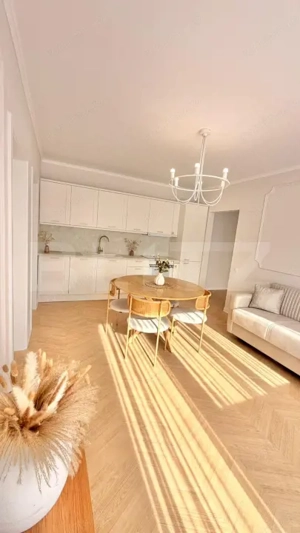 Apartament nou, semidecomandat, 3 camere, parcare subterana, zona Terra - imagine 3