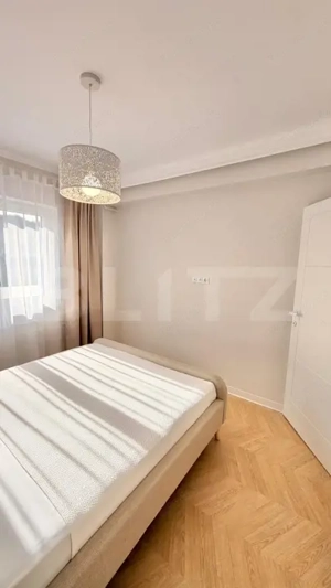 Apartament nou, semidecomandat, 3 camere, parcare subterana, zona Terra - imagine 12