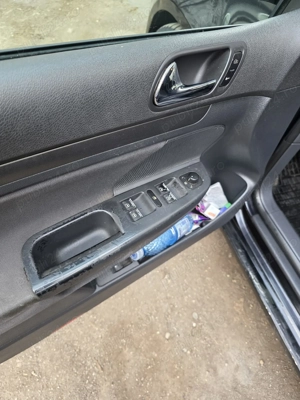 Vand vw golf 5 1.6 fsi - imagine 6