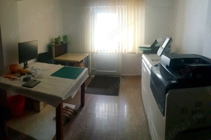 Birou 16 mp Acces direct stradal