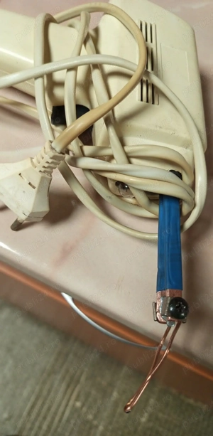 Pistol de lipit (Nefuncțional) - imagine 2