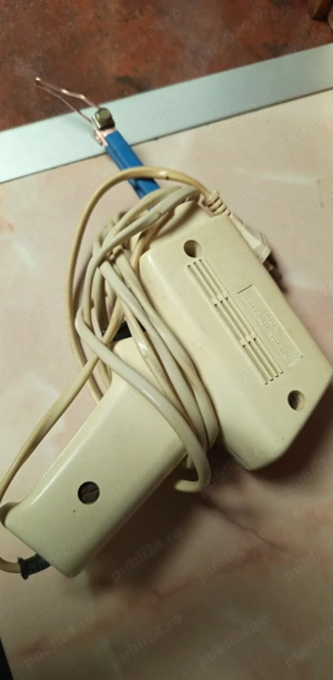 Pistol de lipit (Nefuncțional)