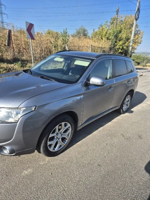 Proprietar Vand Mitsubishi Outlander - imagine 3