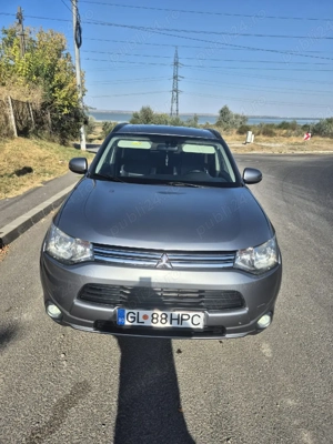 Proprietar Vand Mitsubishi Outlander - imagine 5