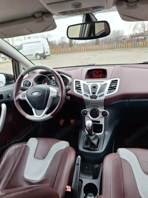 Ford Fiesta Titanium 2009, piele,climatronic,incalzire scaune,2 seturi roti !!  - imagine 3