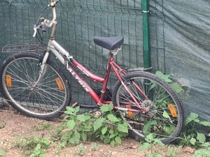 Vand, Bicicletă damă. Sibiu. Completă. Mai multe viteze. In stare foarte bună. Preț foarte ieftin.