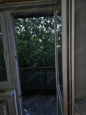 Apartament 3 camere de vanzare resita - imagine 2