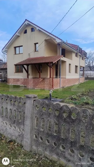 Casă spațioasă P+M, 4 dormitoare, living open-space – zonă liniștită!
