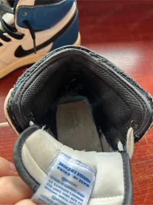 Air Jordan 1 Traviss Scott - imagine 3