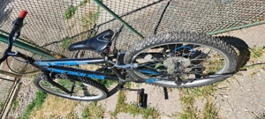 Vind bicicleta cu roti pe 24