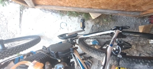 Vind bicicleta cu motor pe benzina  - imagine 3