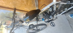 Vind bicicleta cu motor pe benzina  - imagine 2
