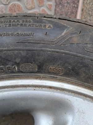 1 roata, 1 geanta Toyota RAV 4