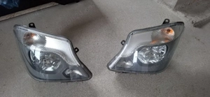 Faruri Sprinter facelift W906