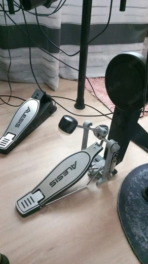 Tobe electronice acustice