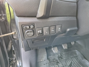 Vând Toyota Auris  - imagine 4